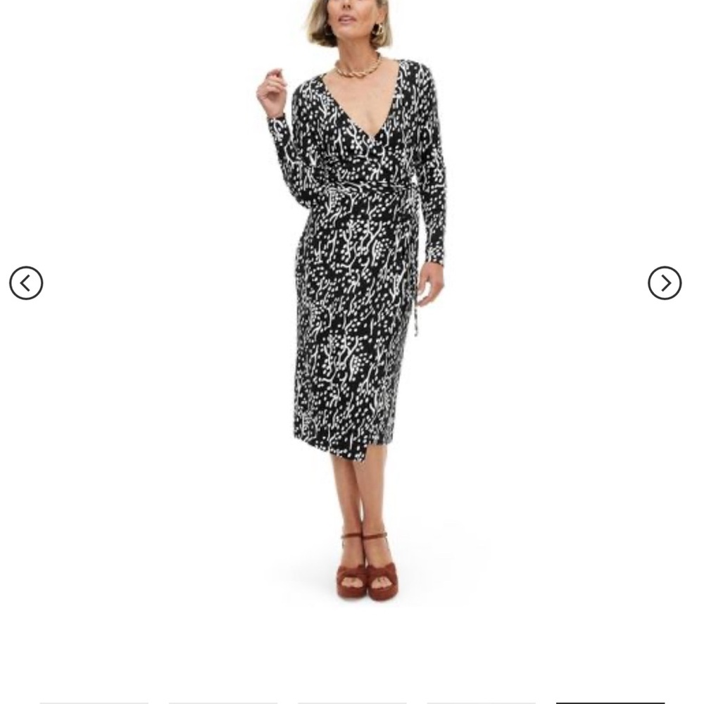 Women's Long Sleeve Midi Sea Spots Black
Wrap Dress - DVF ‼️‼️
